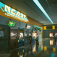 Cyberpunk 2077 comprend totalement mal les métros, selon un expert en transport en commun 2 Les Straphangers traînent dans une gare de Night City.